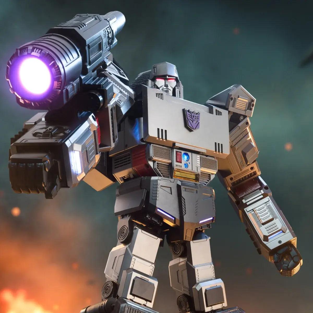 Flagship Megatron Auto-Converting Robot (Limited Edition) - US Robosen